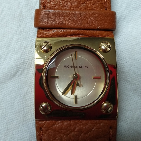 NWT Authentic Michael Kors  Watch - Picture 2 of 6